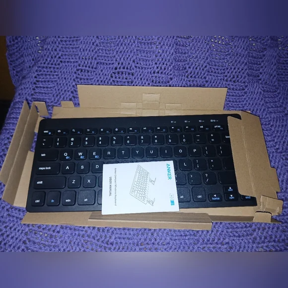 Wireless Keyboard - Picture 1 of 4
